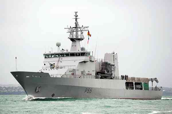 ニュージーランド 太平洋トンガの救援に軍艦2隻を派遣 被災地の写真も（乗りものニュース） - Yahoo!ニュース