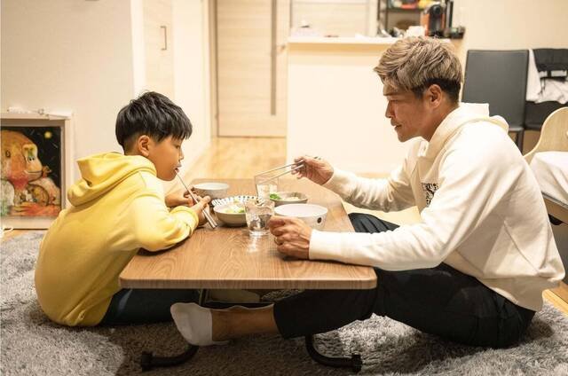 「世のお母さんたちはすごい」大久保嘉人が子連れ主夫生活で気づいたこと【連載第9回】  - 共働きwith -講談社公式- 仕事も家庭もわたしらしく  