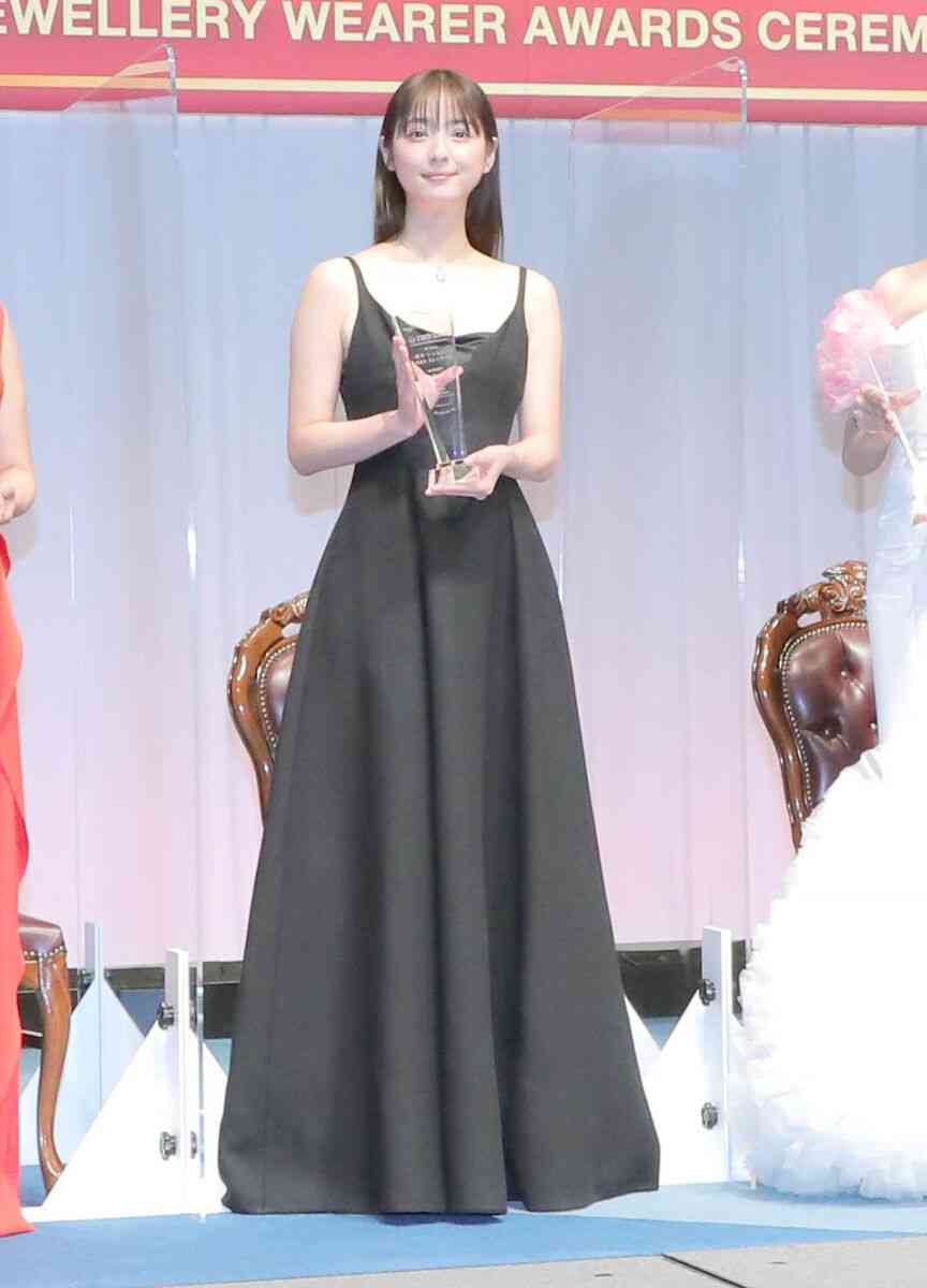 佐々木希、夫に関する質問は「答えてはいけないと言われてまして」