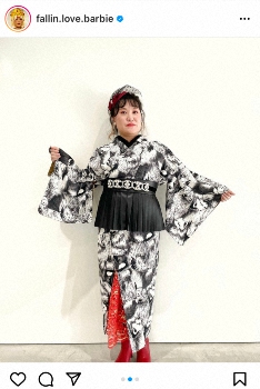 バービー　「寅年なのに、犬柄」モノトーンのシックな和服姿に「ロックですね」「すっごいお洒落」の声― スポニチ Sponichi Annex 芸能