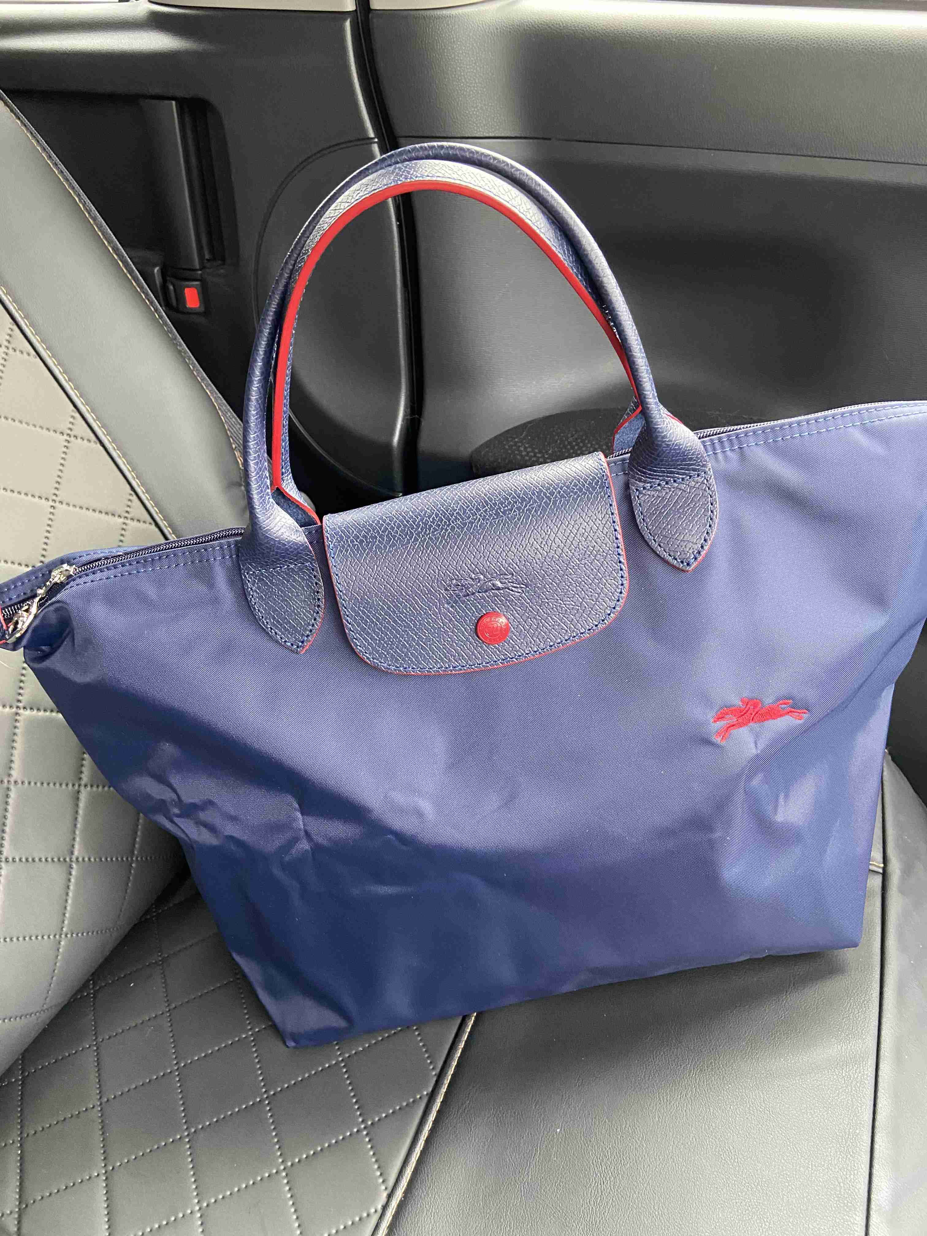 今日のバッグ見せて