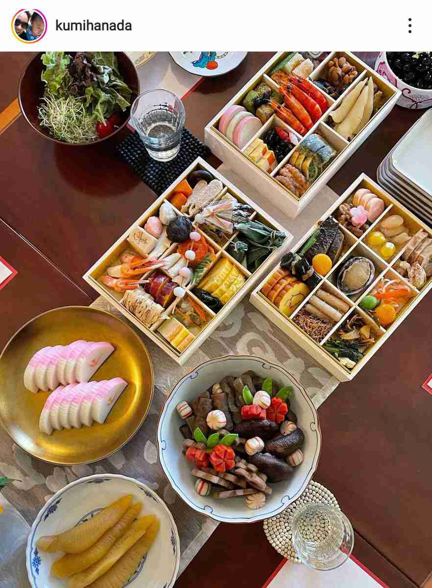 花田虎上氏の妻、姑・藤田紀子と一家団らん元日の夕食披露に「憧れのファミリー」の声