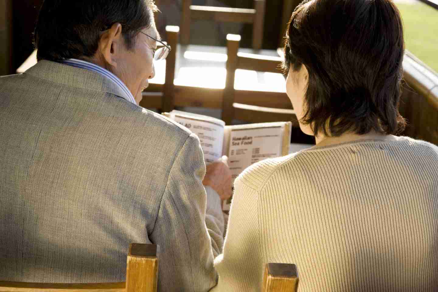 深すぎる！結婚30年以上の女性に聞く「夫婦生活を円満に長く続ける秘訣」をたった1つあげるとしたら？【妻編】