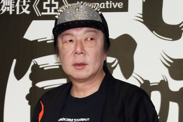 古田新太 主演舞台一部中止後も聞き流す「飲み歩き禁止令」