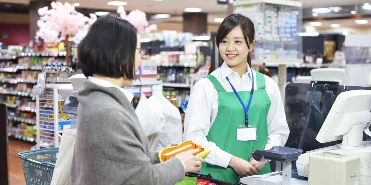 接客スタッフの「名札」もとに、ネット中傷やつきまとい　表示簡素化の動きも - 弁護士ドットコム