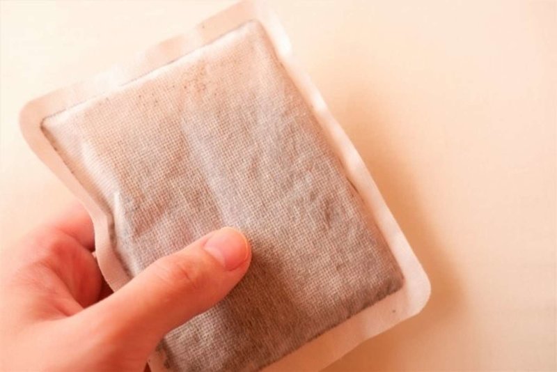 「まだまだ使える使い捨てカイロ、もったいないけどもう寒くない…」←そんな時に使える「カイロ延命法」