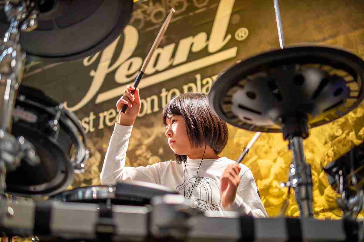 11歳天才ドラマー・YOYOKA、吉本興業とマネジメント契約