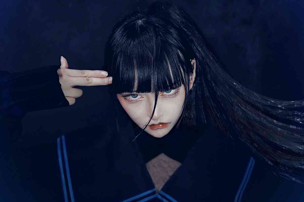 「うっせぇわ」コスプレで話題…人気女子大生インフルエンサーが敢えて“就職”を選んだワケ「ショボい存在にはなりたくない」