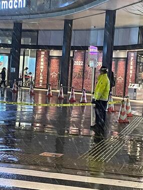 東京積雪、スカイツリーから歩道への落雪が「危ない」歩行者どう身を守れば?施設に対策を聞いた