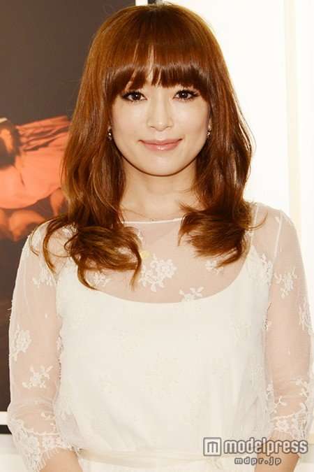 浜崎あゆみ、顔に火傷 心配の声相次ぐ