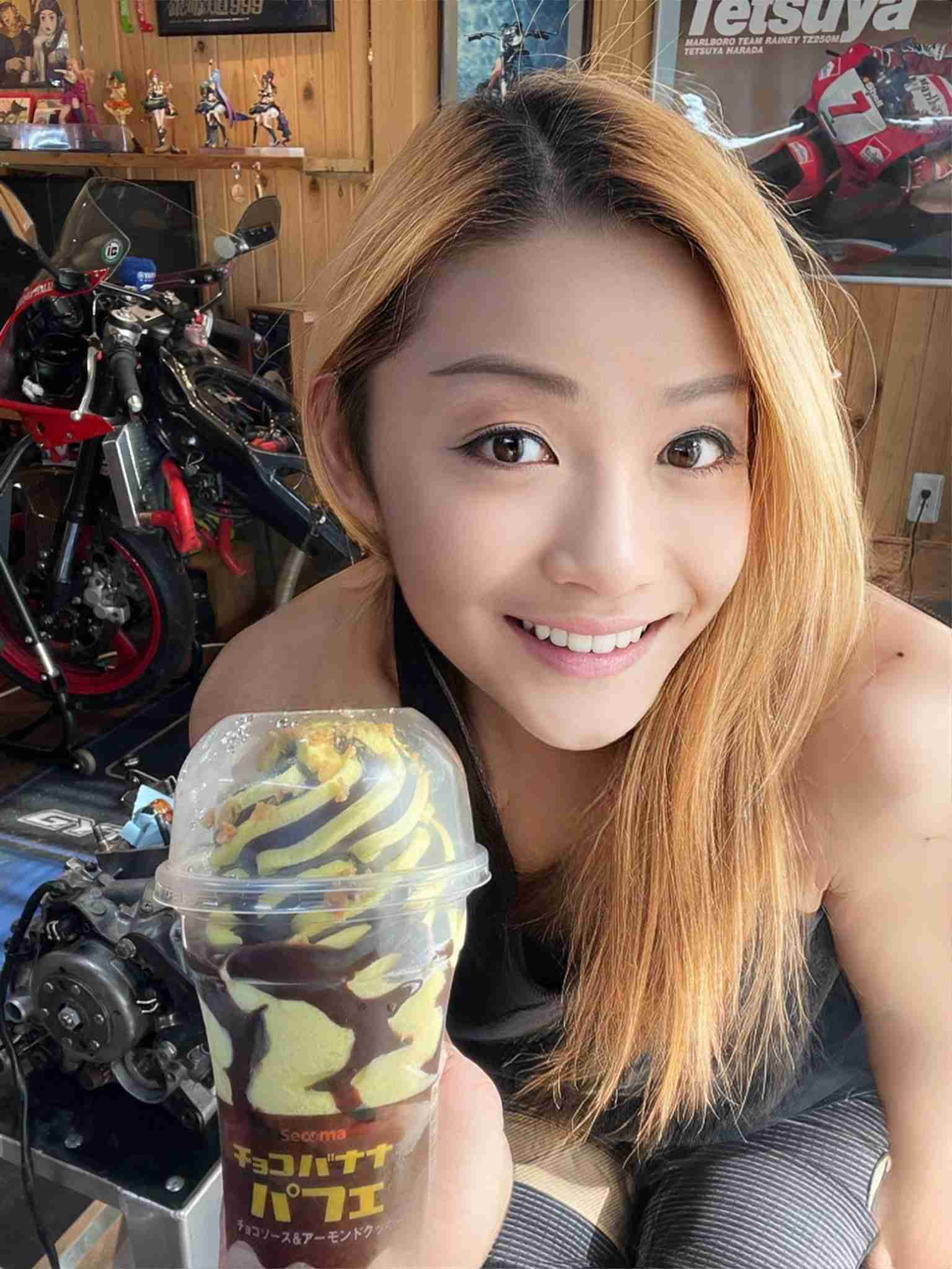             “美女”になった50代おじさんの日課「メイクはもちろん毎朝しています」 | 日刊SPA!        