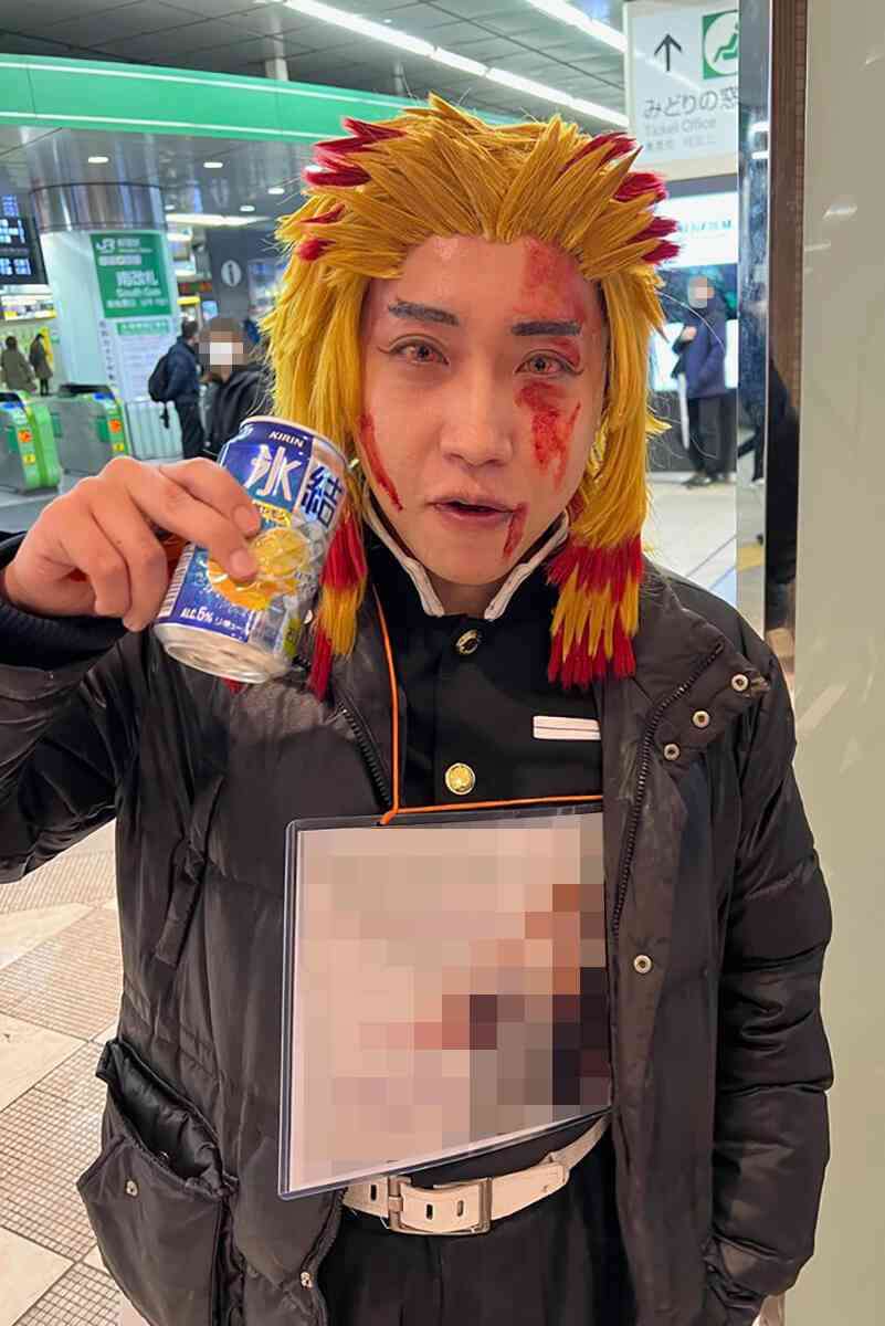 ノーマスク「コスプレ集団」の「煉獄さん」は“39歳デイトレーダー”　「迷惑乗車」する理由を聞いた