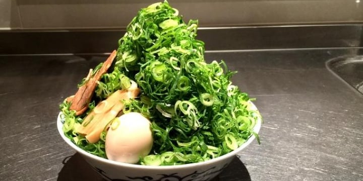 コロナ禍で青ネギの価格下落 収穫を迎えたネギの一部廃棄も