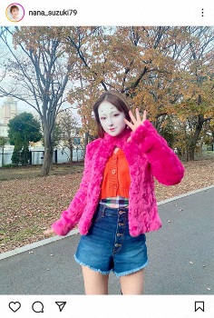 誰！？　鈴木奈々「白塗りギャル」姿披露に「じわります」「誰か分からん」「整いすぎ」の声― スポニチ Sponichi Annex 芸能