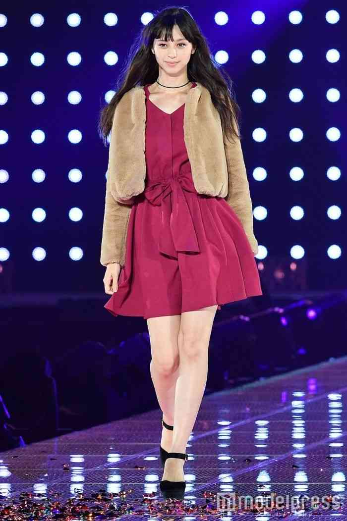 比嘉愛未の写真集発売にガッカリ…「見たくなかった」「迷走してる？」