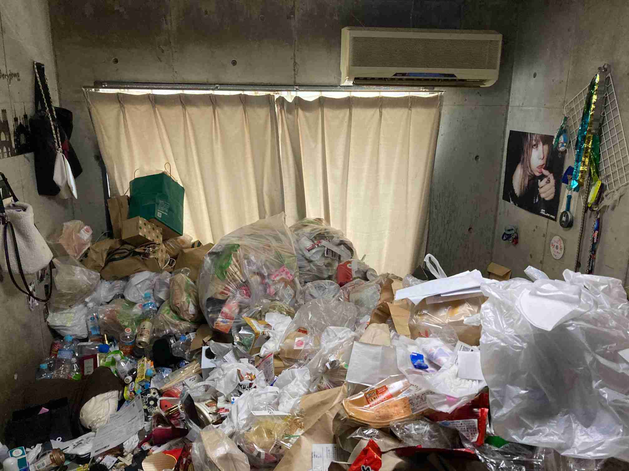 「片付ける気力もない」20代女性介護職の“ゴミ屋敷“の実態を清掃職員に聞く | bizSPA!フレッシュ