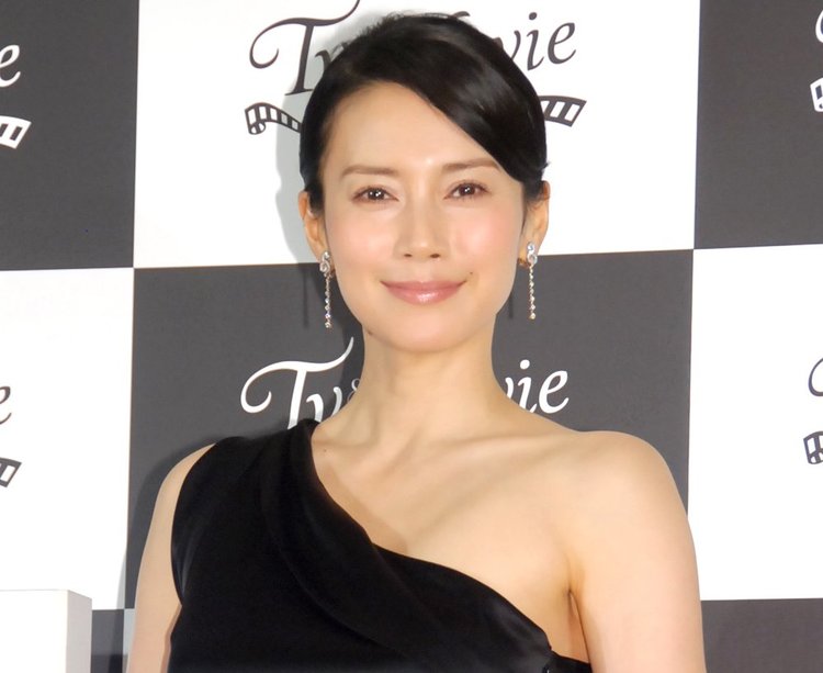 オーストリア在住の中谷美紀、近影公開　「お隣の、さらにお隣の国」ウクライナ情勢に思い | ORICON NEWS