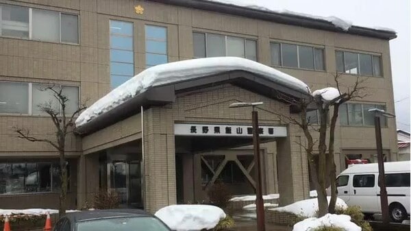 スノーボード中に転倒…上級者向け非圧雪コース　東京の30代女性が死亡　雪に埋まっている状態で発見