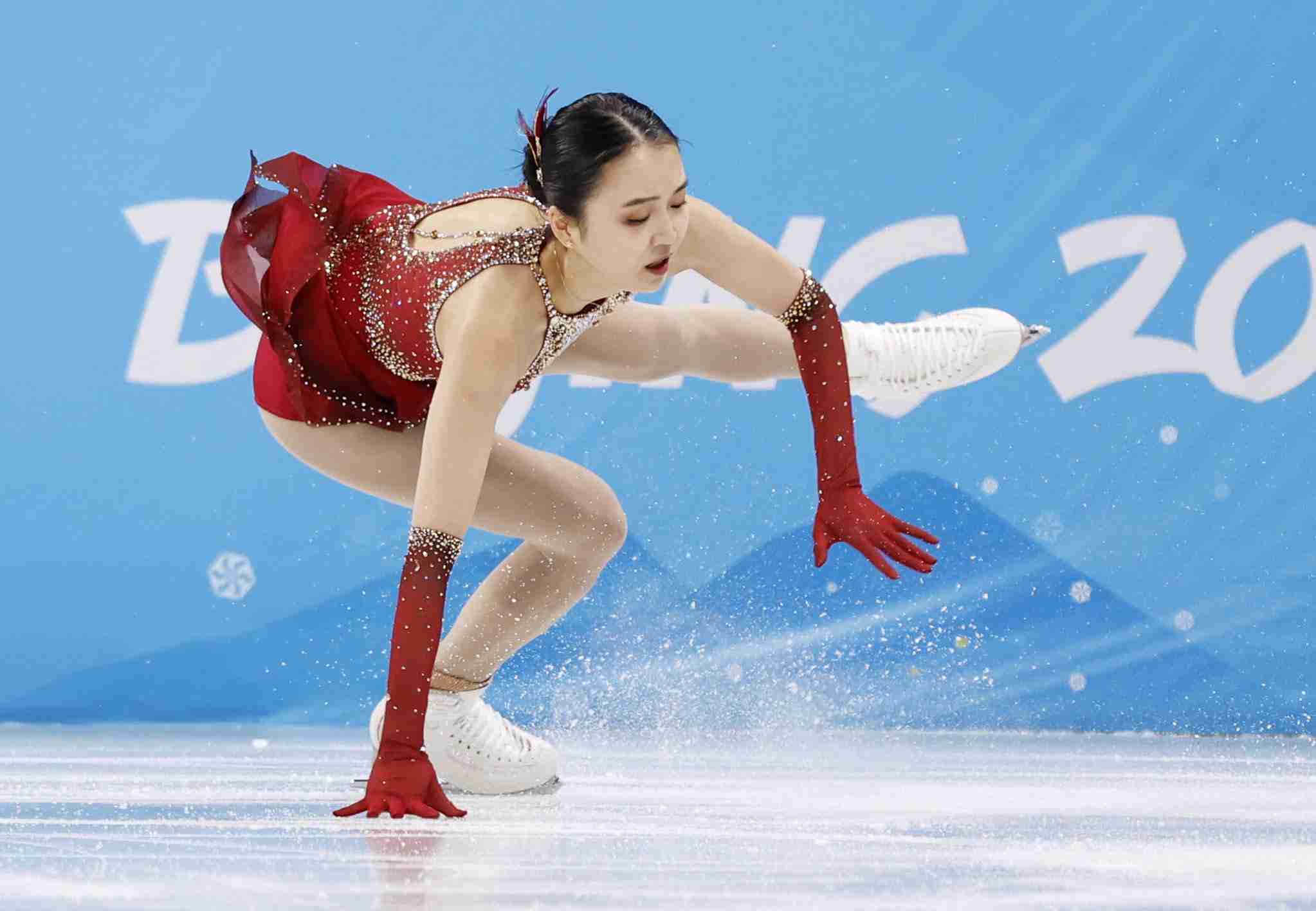 転倒に「スパイ」と非難　米出身の中国代表選手（共同通信） - Yahoo!ニュース