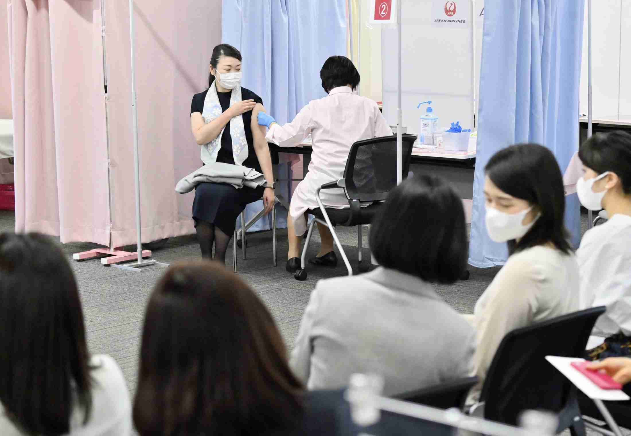 職場接種3回目スタート　全日空と日航、一足早く（共同通信） - Yahoo!ニュース