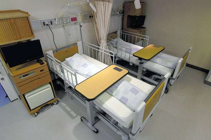 「容体悪化あっという間」高齢者の施設内療養「限界」…都内施設の死者急増、今月３５人 : 社会 : ニュース : 読売新聞オンライン