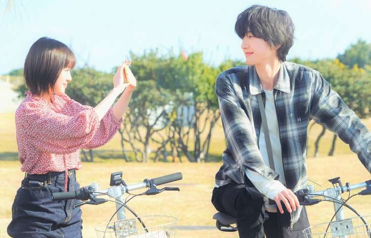 道枝駿佑＆福本莉子『セカコイ』、絶賛撮影中の現場から最速メイキング映像到着 | ORICON NEWS