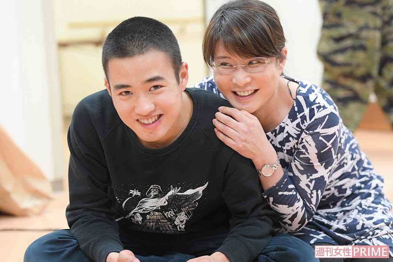 自閉症の息子をもつ母がたどり着いた「普通」という呪縛からの解放 | 週刊女性PRIME