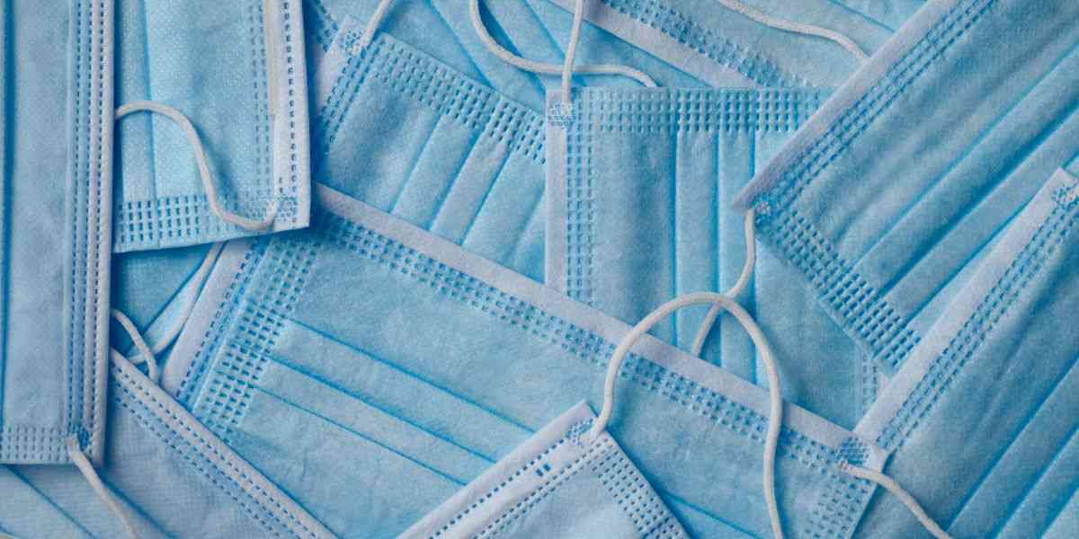 オミクロン株が拡大する中、CDCが発表したマスクの新ガイドラインとは？｜ハーパーズ バザー（Harper's BAZAAR）公式