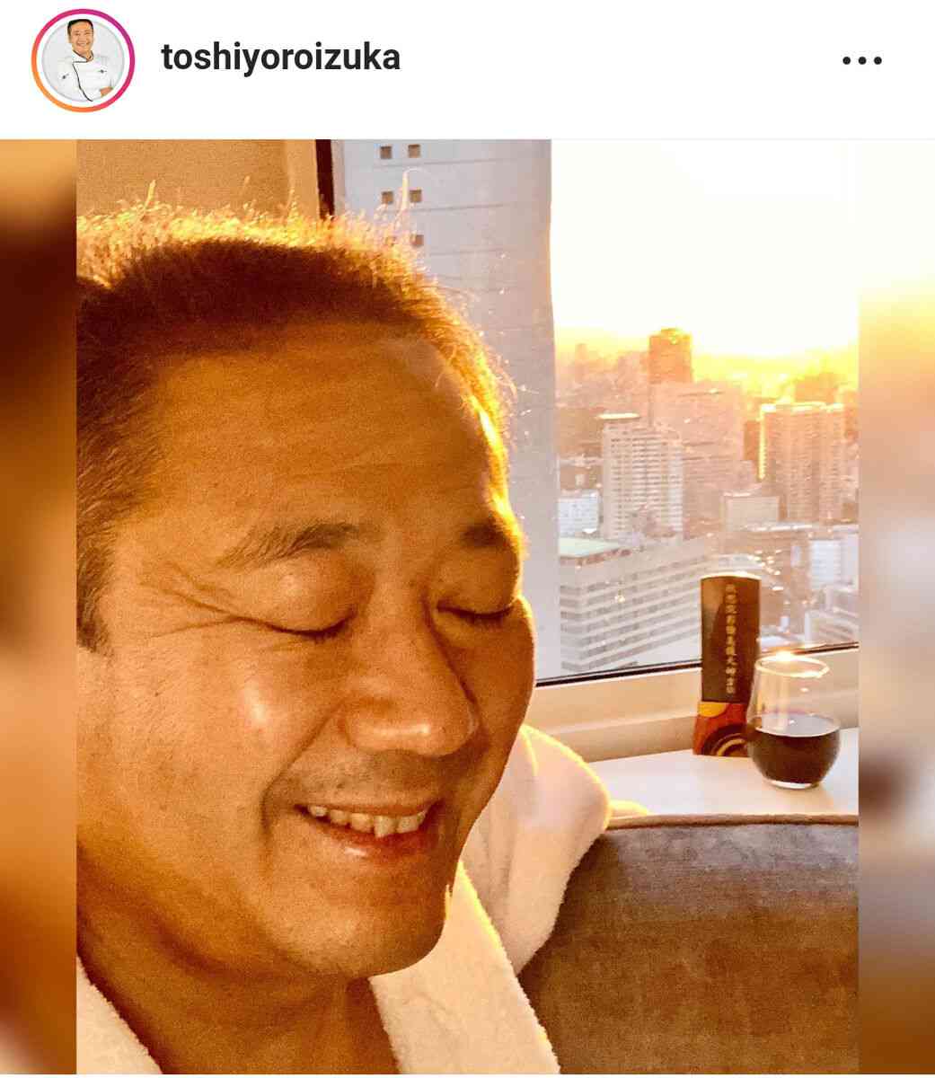 鎧塚俊彦さん、亡き妻・川島なお美さんとの結婚記念日を祝う「日の出と共に少しだけ乾杯」