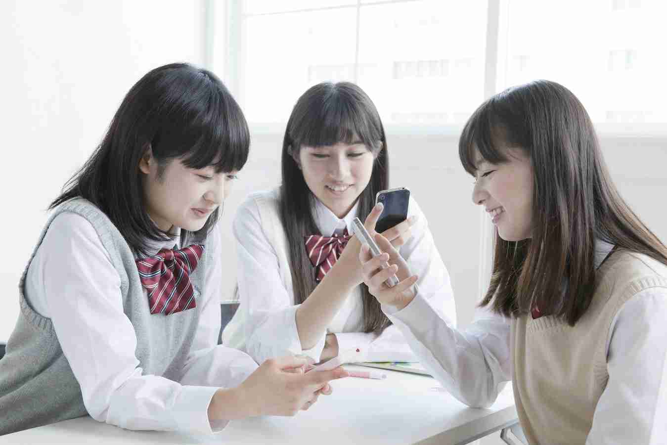 高校生の「今流行っている言葉」TOP10！ 「生きるwww」「きまZ」を超えた1位は？ - All About NEWS