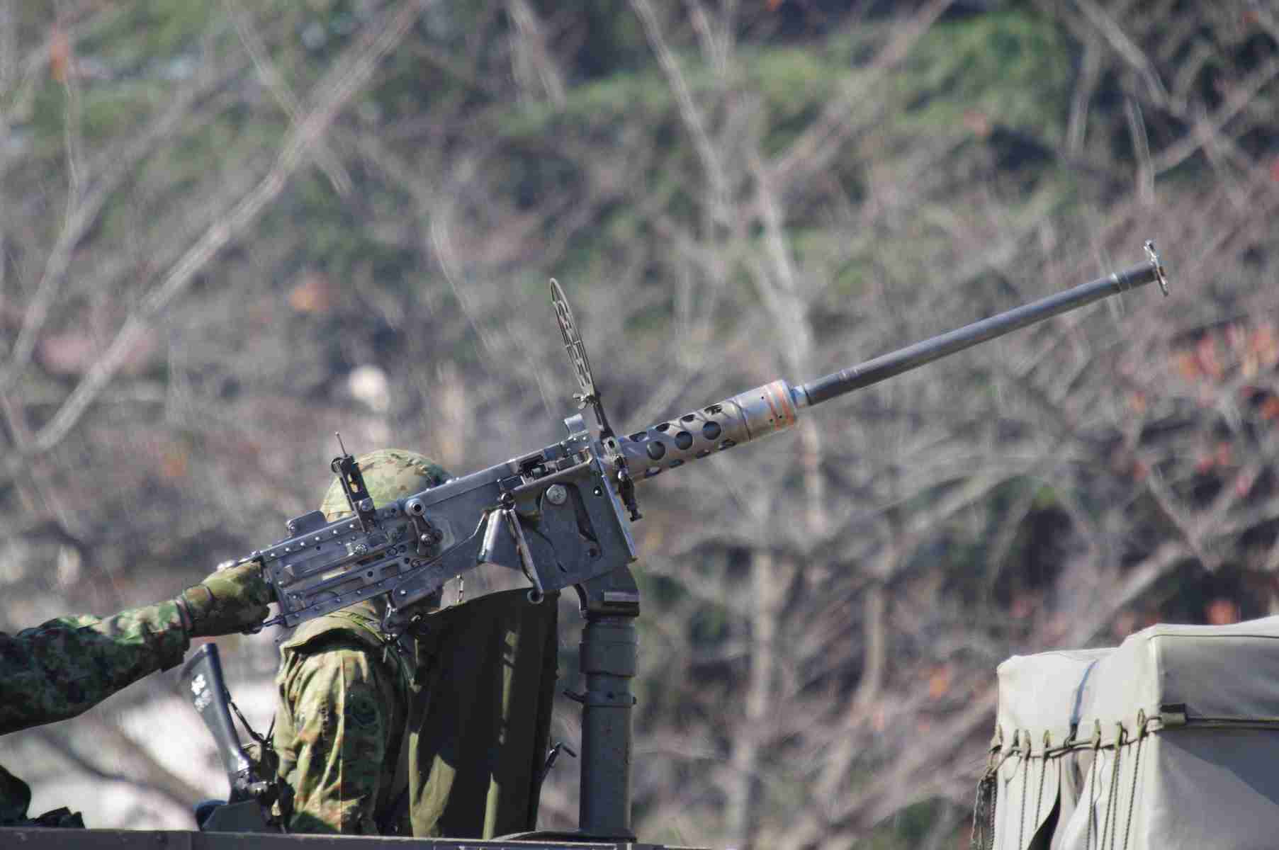 北海道「超巨大ヒグマ」の衝撃…ヤバすぎる「戦闘能力」に住民は恐怖で震えた