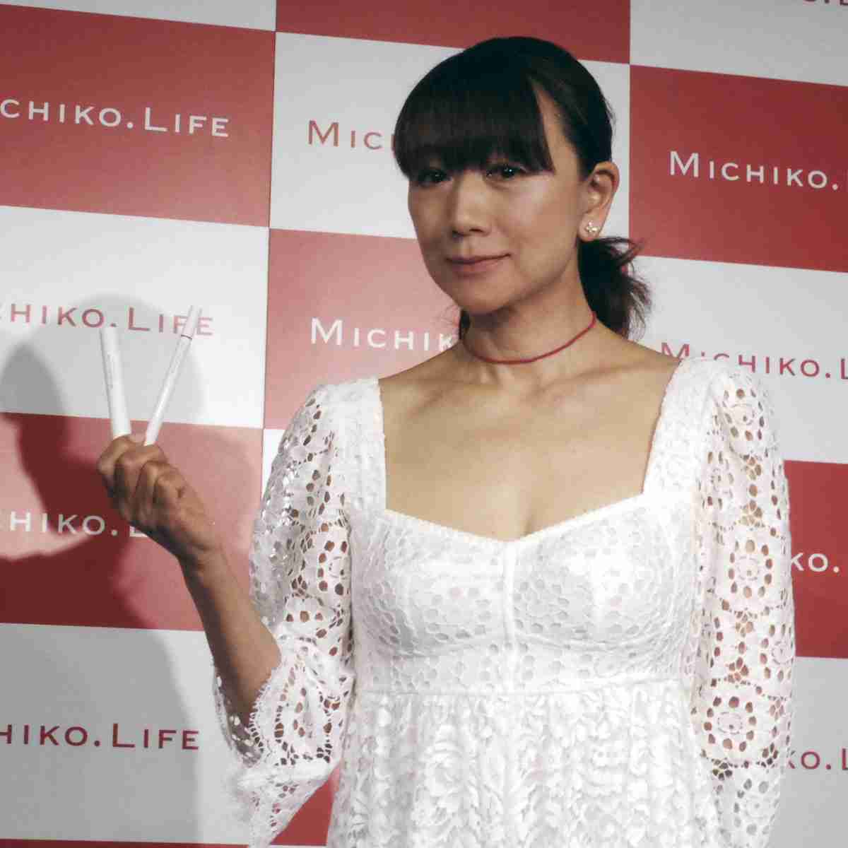 ヘアメイクアップアーティストの藤原美智子が42年のヘアメイク人生に終止符