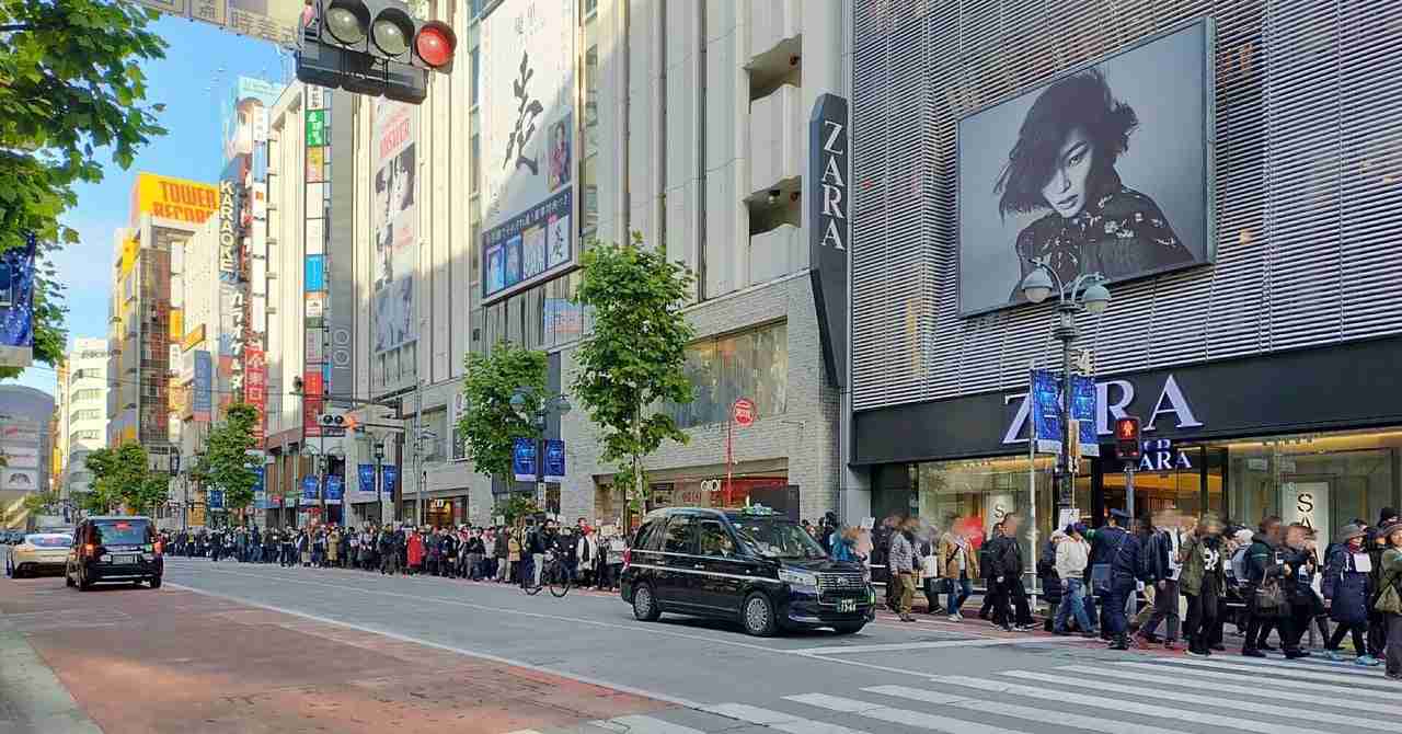 1,000人規模のノーマスク集団が渋谷周辺を行進、全国同時神真都Qデモ(2022.1.9)｜雨宮純｜note