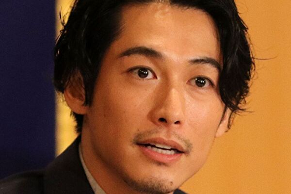 「直視できない…」　ディーン・フジオカ