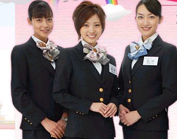 CAは物忘れが激しい？ 空の上で働く客室乗務員たちの「職業病」