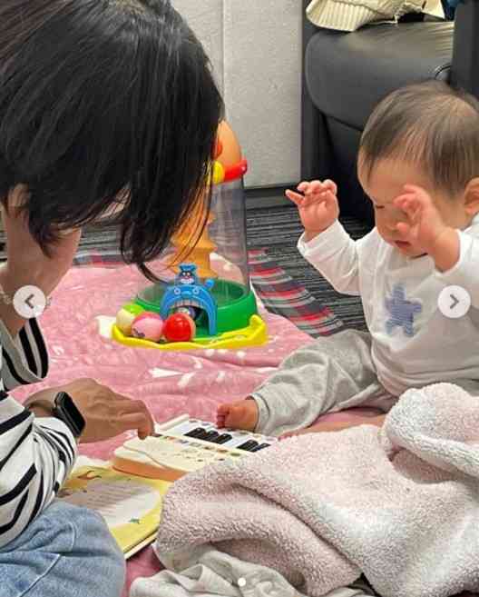 中野美奈子アナ、0歳長女と“子連れ出勤”の様子を公開「できる女って感じ」「赤ちゃん可愛い」