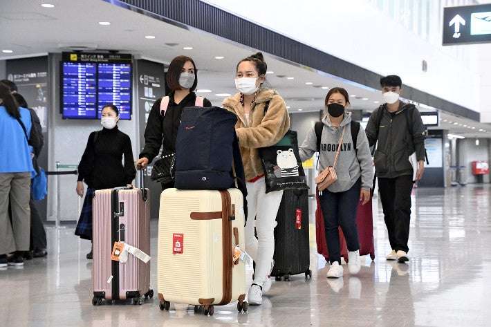 外国人の新規入国、3か月ぶり再開…1日の入国者上限も5000人に拡大