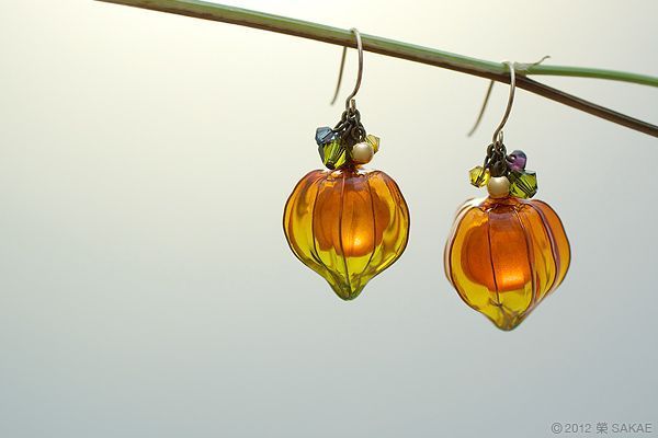 植物モチーフのアクセサリー