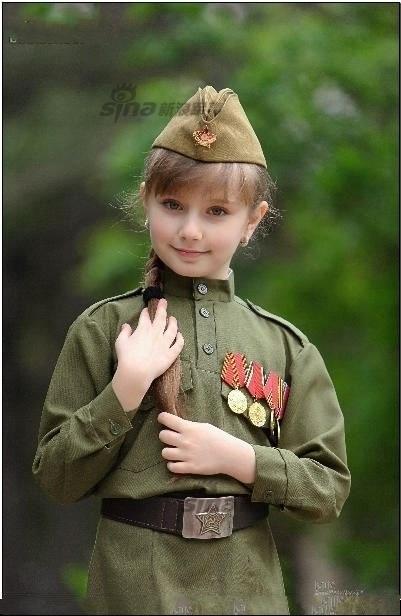 ロシア兵宣伝の女の子が「天使か妖精」みたいだと話題に