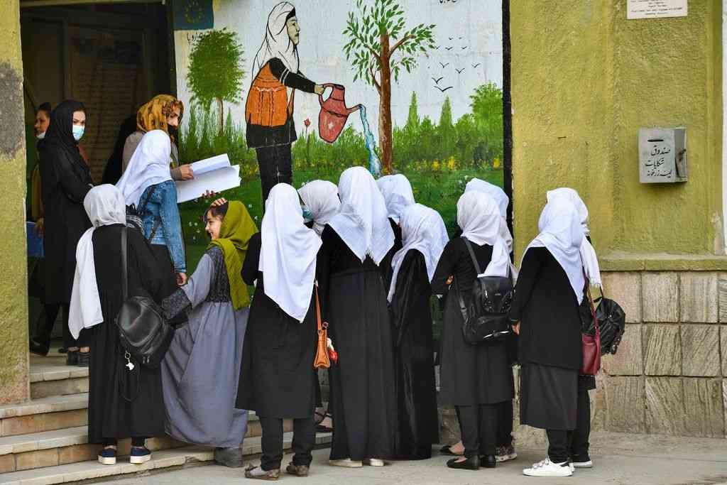 タリバン、女子校を再び閉鎖　再開当日、「反イスラム的制服」理由―アフガン