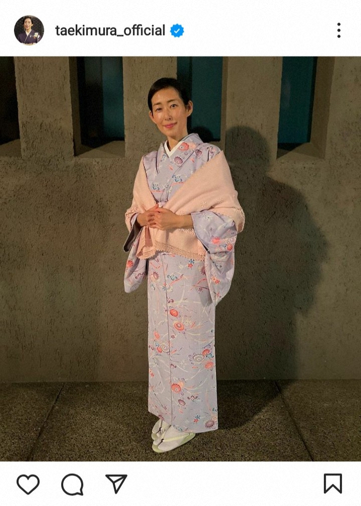 木村多江　日本舞踊の「お稽古の帰り道」着物姿披露に「綺麗ですね」「和服美人」「イイ女」の声― スポニチ Sponichi Annex 芸能