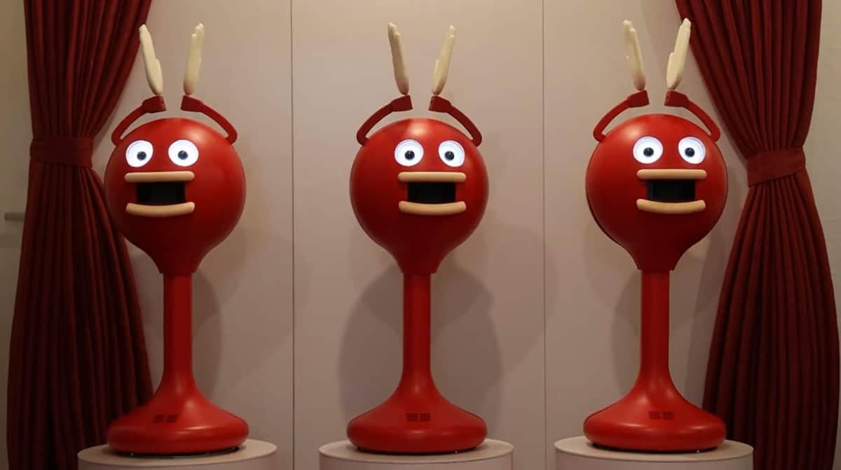 「マツケンサンバ」を歌って踊る...謎のロボが注目の的に　なぜ開発？メーカーに聞いた: J-CAST ニュース