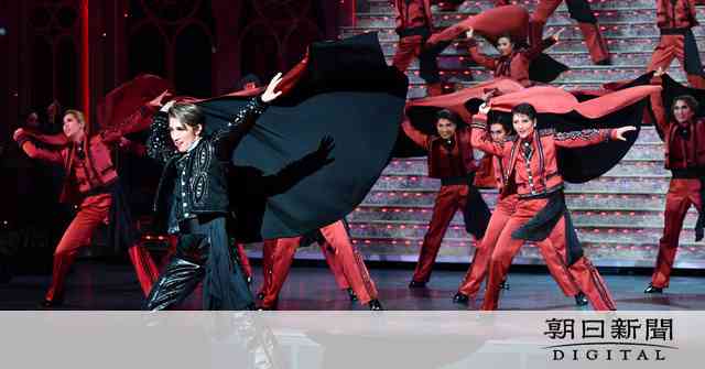 宝塚の大作「ネバーセイグッバイ」16年ぶり再演　宙組の合唱存分に：朝日新聞デジタル