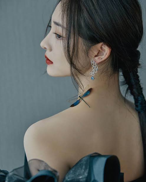 「完璧なパーツ」　上野樹里、極上の“横顔”ショットに称賛の声相次ぐ！