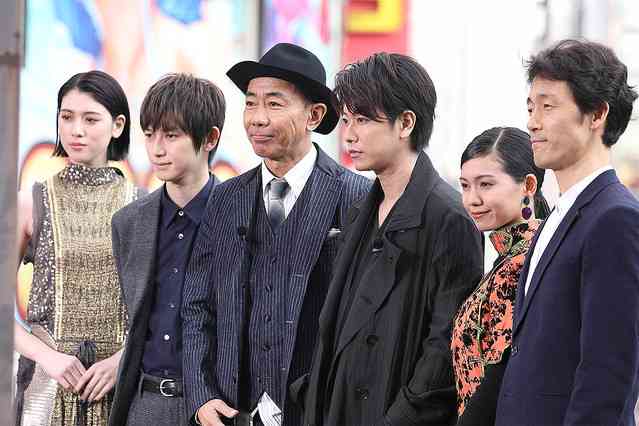 綾野剛“芸能界追放”ピンチで…あの俳優に期待の声があがる理由