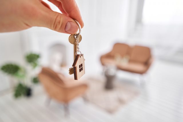 持ち家のない高齢者は全体の何割？家賃はどのくらいのところに住んでいる？ | ファイナンシャルフィールド