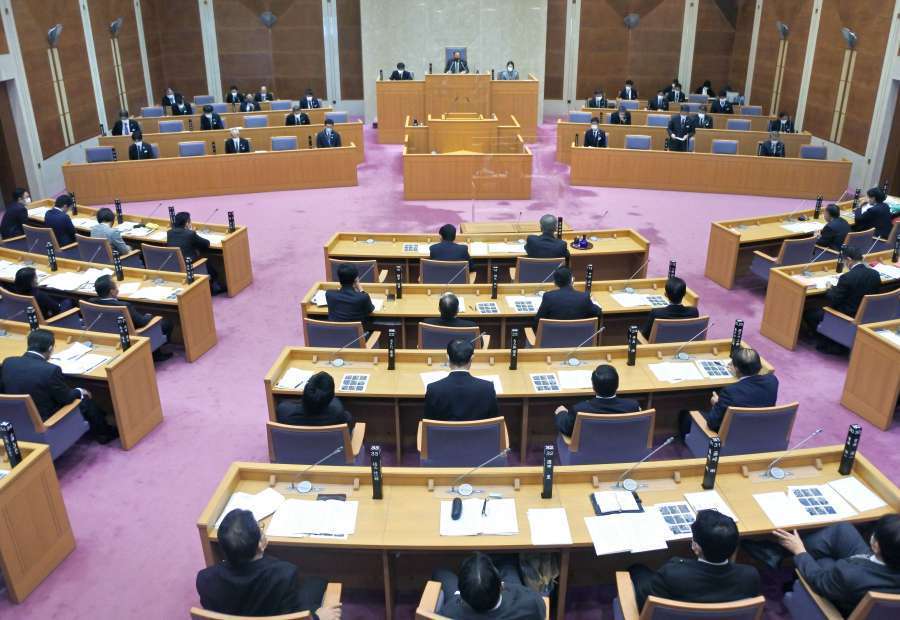 ポニーテール禁止なぜ？ 質問に担任は答えた 「男子がうなじに興奮するから」　16歳女子生徒は思う 「校則つくった人の感覚おかしい」