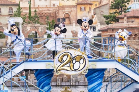 ディズニーシー、20周年期間限定の新プログラム『シャイニング・ウィズ・ユー』4・1スタート