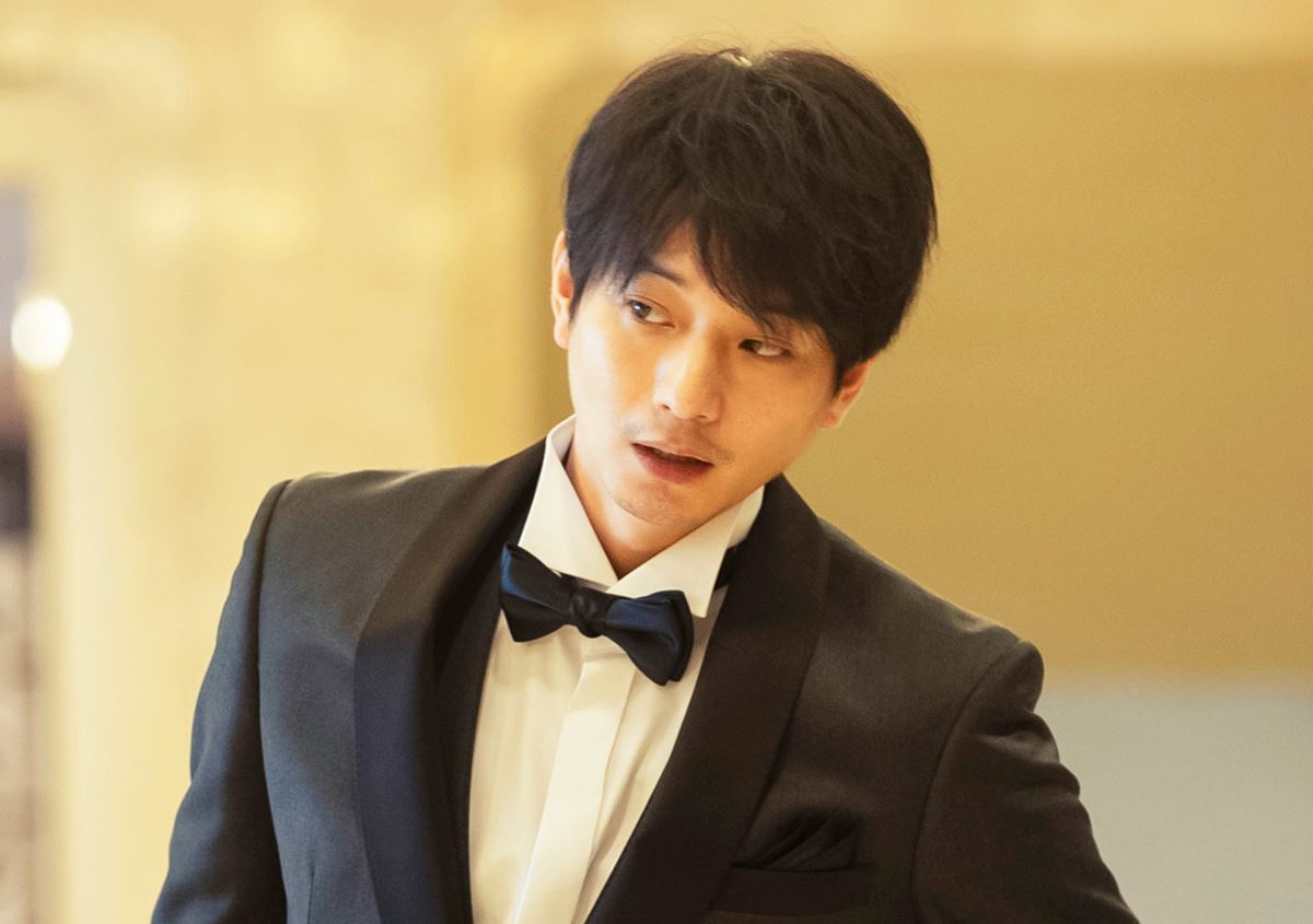 向井理、コメディ俳優としての強みを得て新たな黄金期へ　演技に加わった“人間味”｜Real Sound｜リアルサウンド 映画部