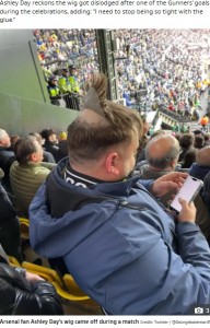 サッカー観戦中に部分かつらがめくれた男性、写真拡散で大爆笑の渦に「接着剤を増量するよ！」（英）